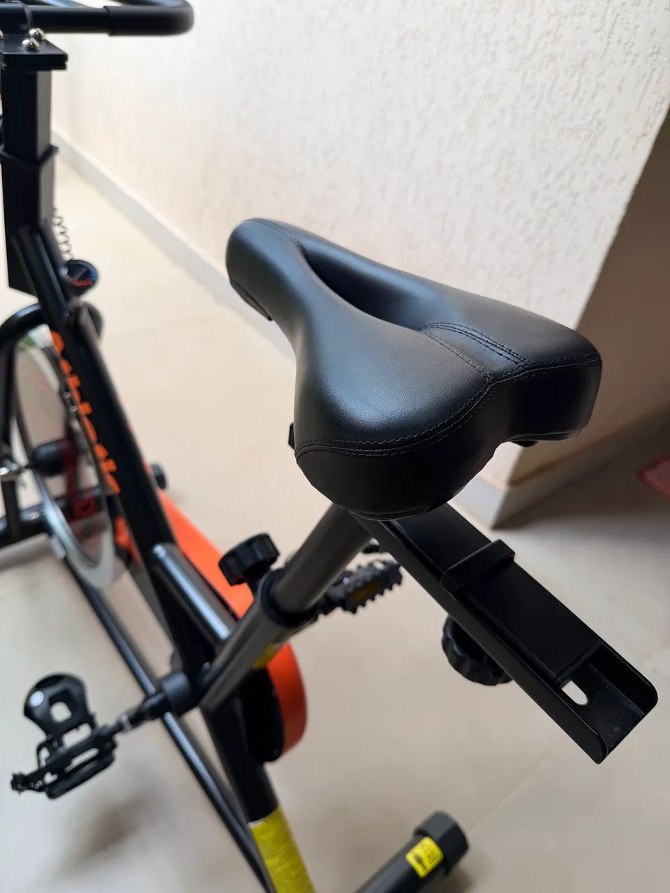 Bicicleta Spinning Athletic Advanced 400BS - Seminova
