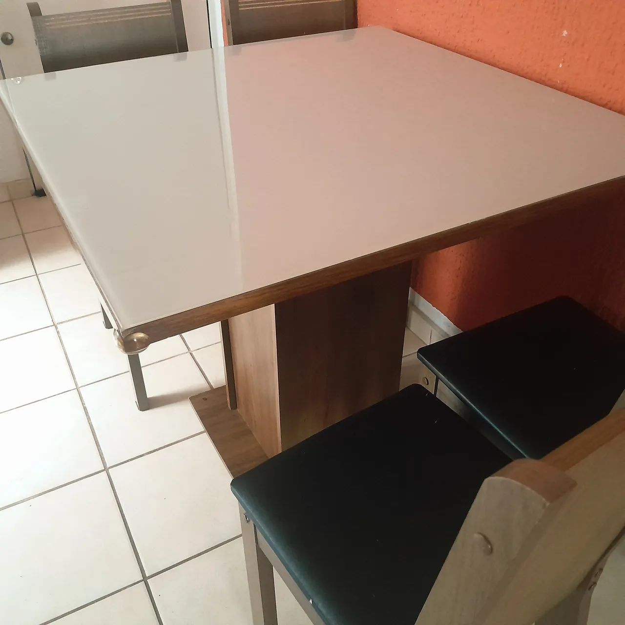 Mesa com 4 cadeiras - Foto 2