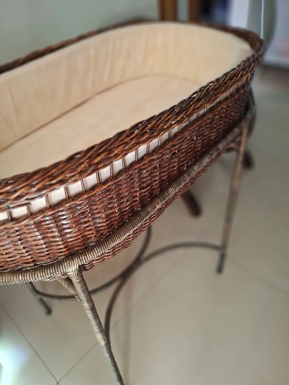Berço estilo Moisés de vime/rattan com colchão  - Foto 2