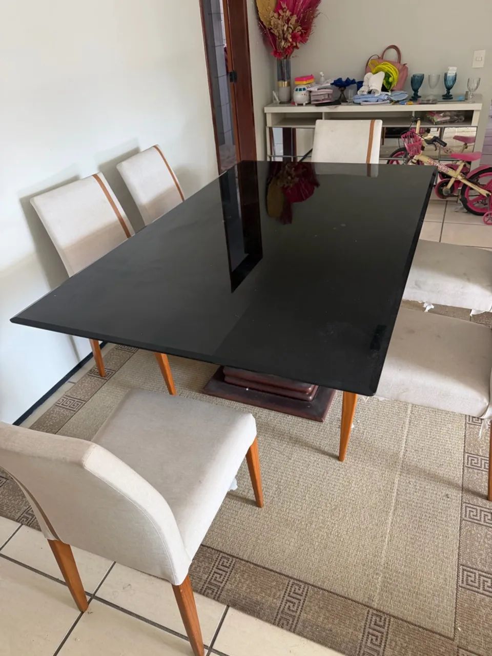 Mesa de jantar com 6 lugares 