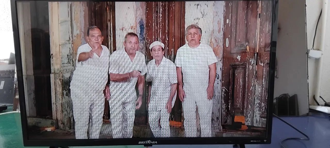 Smart tv Britânia 32" - Foto 2