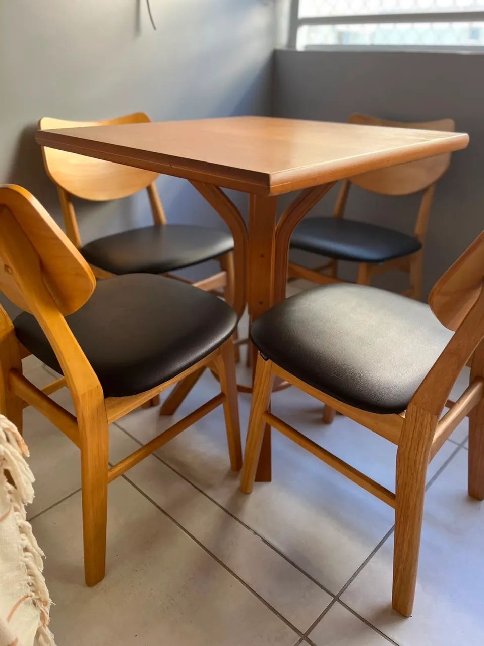 Mesa de Jantar em Madeira  - Foto 2