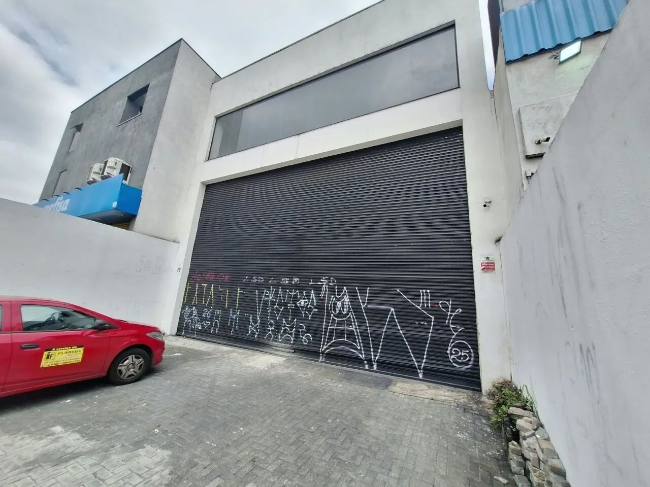GALPÃOCOM 300 M2 E PE DIREITO DE 8 M FL26 - Foto 2