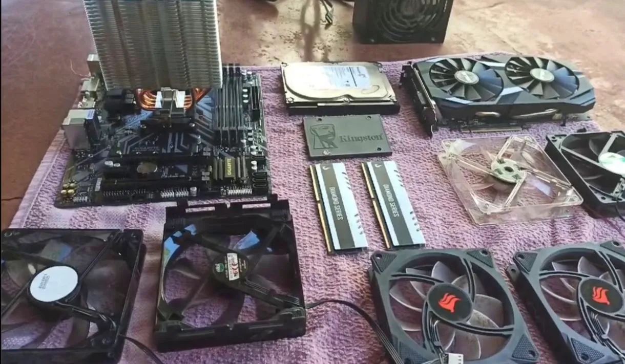 Faço limpeza e montagem de computadores em gerais - Foto 3