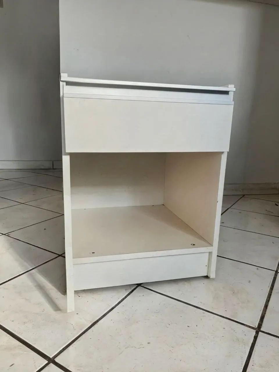 MESA DE CABECEIRA branca 