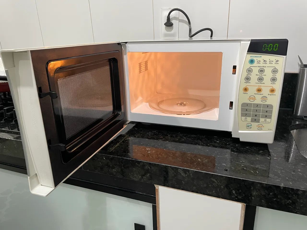 Microondas Eletrolux 20 Litros  - Foto 2