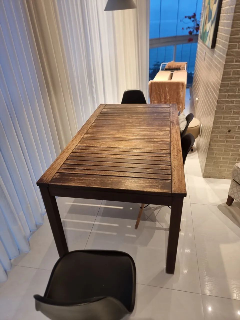 Mesa de jantar de madeira - Foto 2