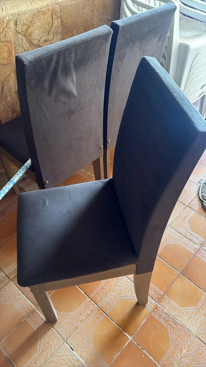 Vendo mesa de cozinha com 3 cadeiras  - Foto 3