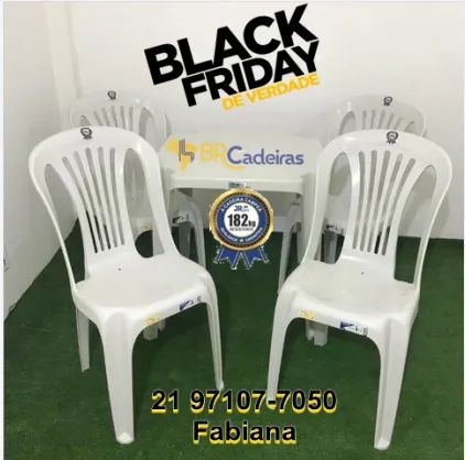Mesa com cadeiras reforçadas