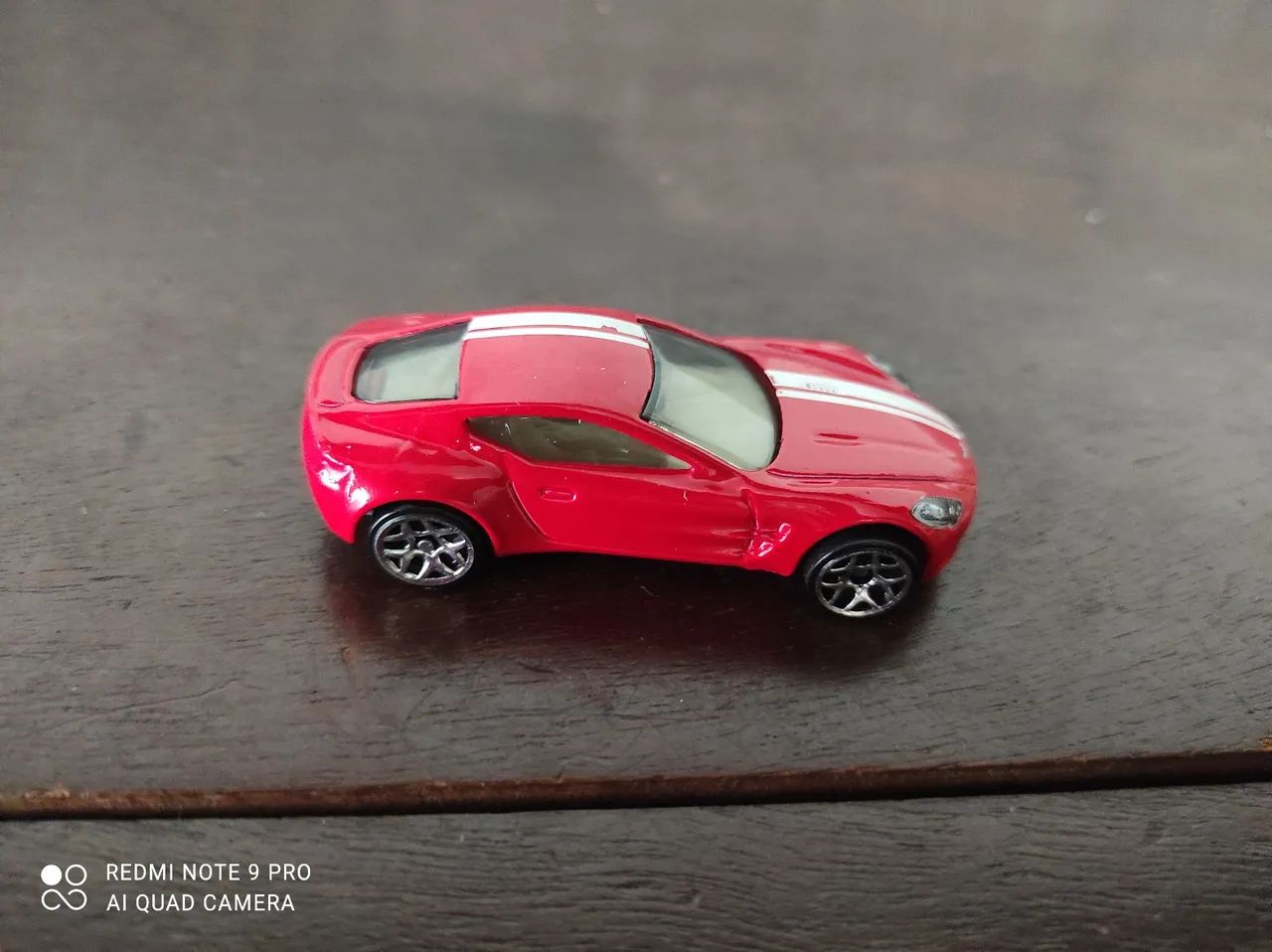 Hot Wheels Aston Martin One-77 2020 Hw Exotics  - Foto 2