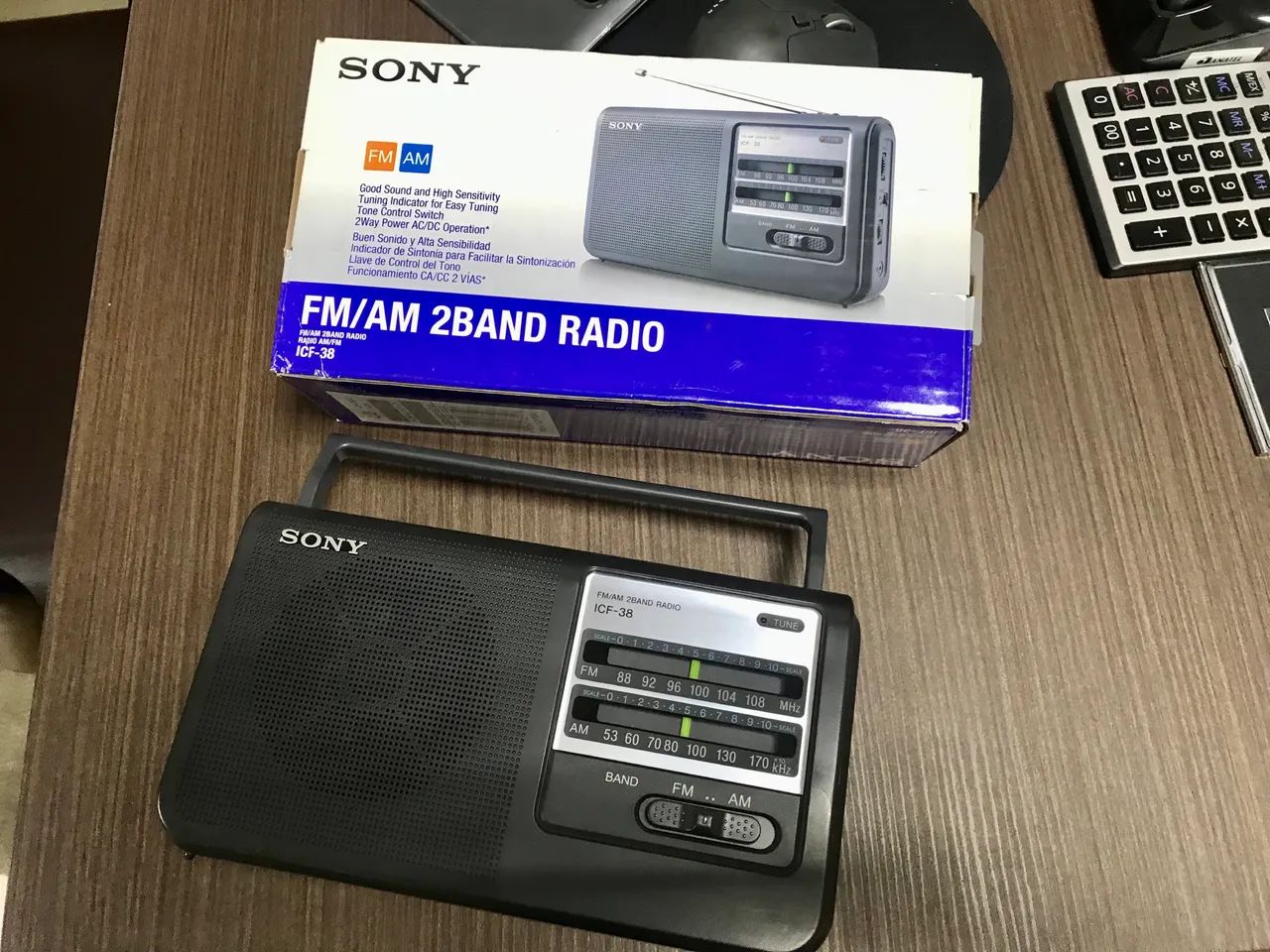Rádio Sony ICF-38 *Pilhas e Energia Elétrica* - Foto 3