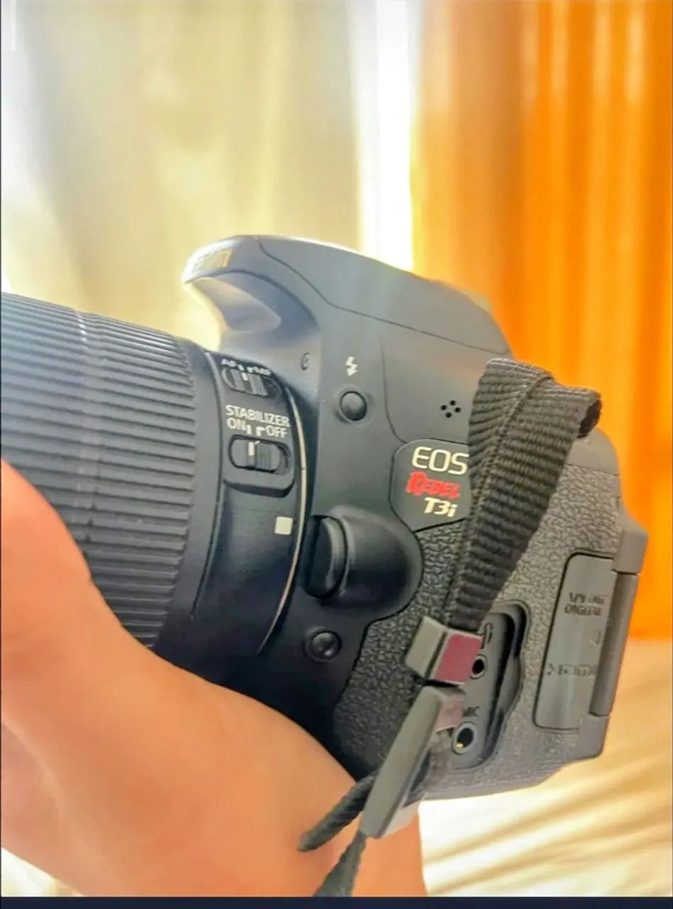 Camera Canon T3I lente 18-55mm e bolsa - Foto 3