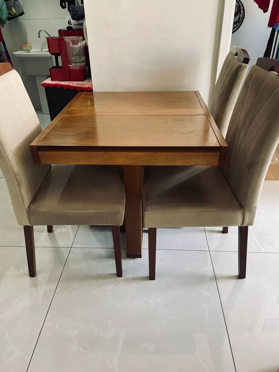 Mesa de jantar de madeira 6 lugares com extensor 