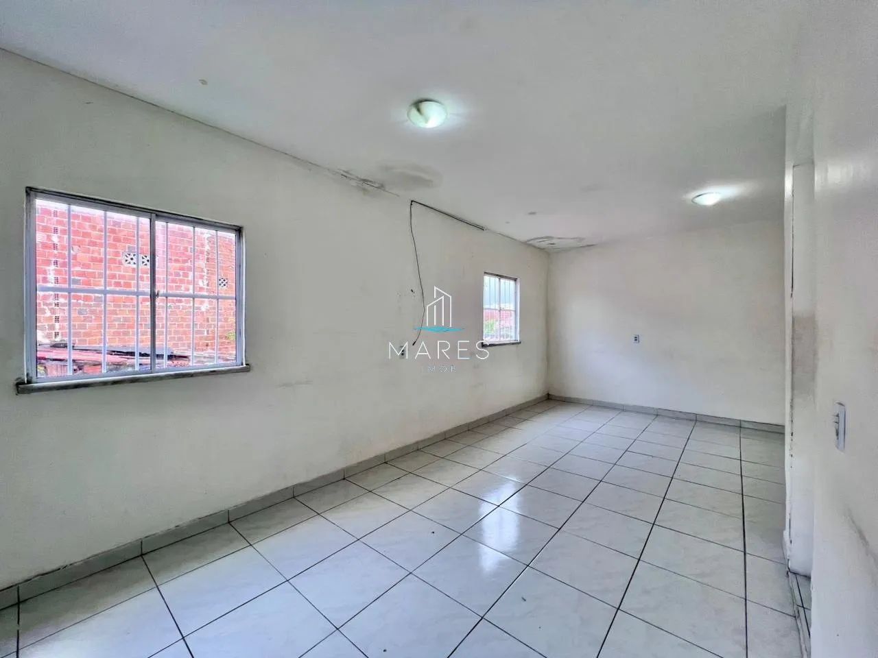Excelente oportunidade com 3 imóveis no mesmo terreno! - Foto 4
