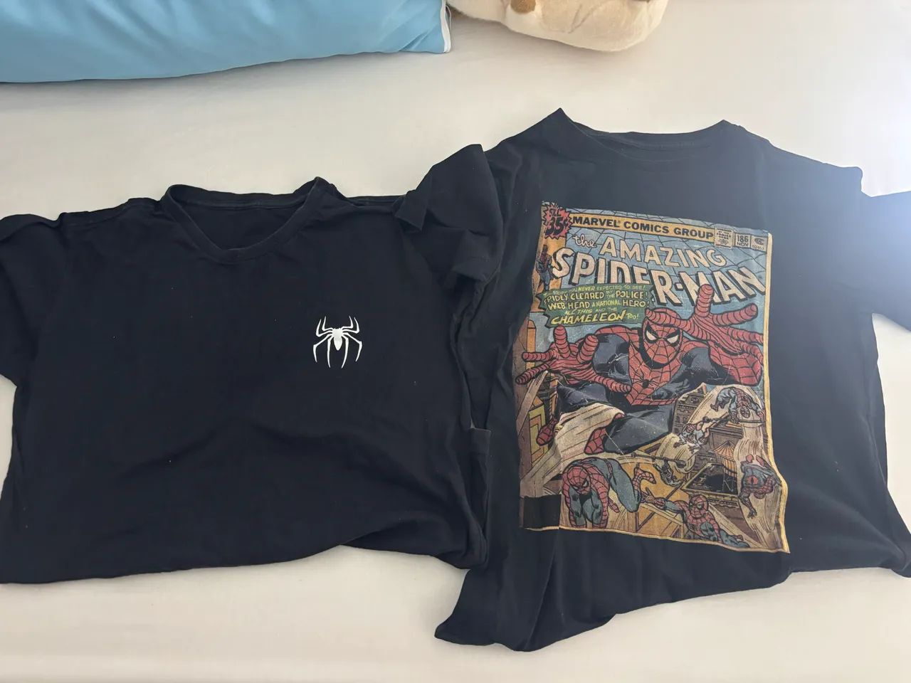 duas camisas marvel