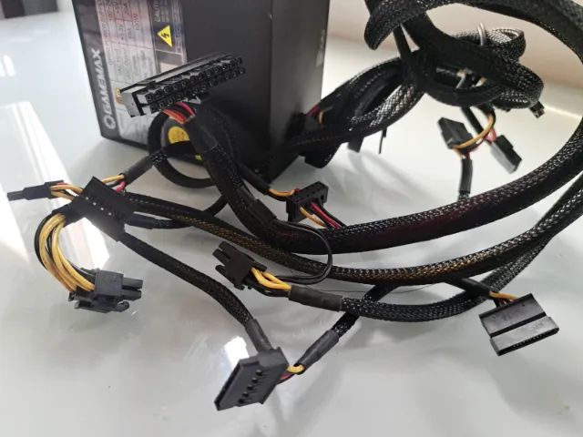 Fonte Gamer GameMax GP650 650W - 80 Plus Bronze - Foto 3