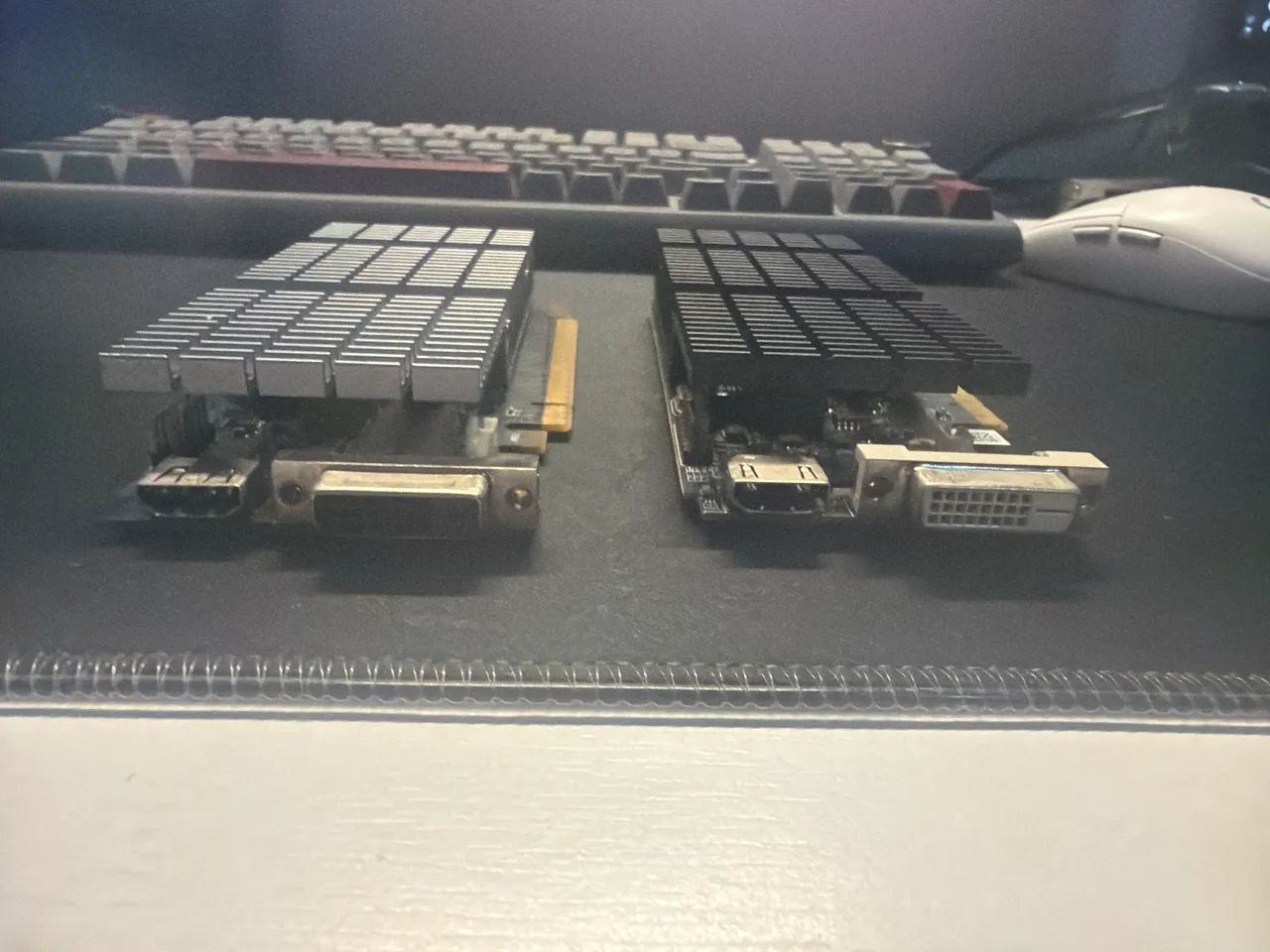 Pack 2 placas AFOX Radeon R5 220 2 GB DDR3 GPU - Foto 4