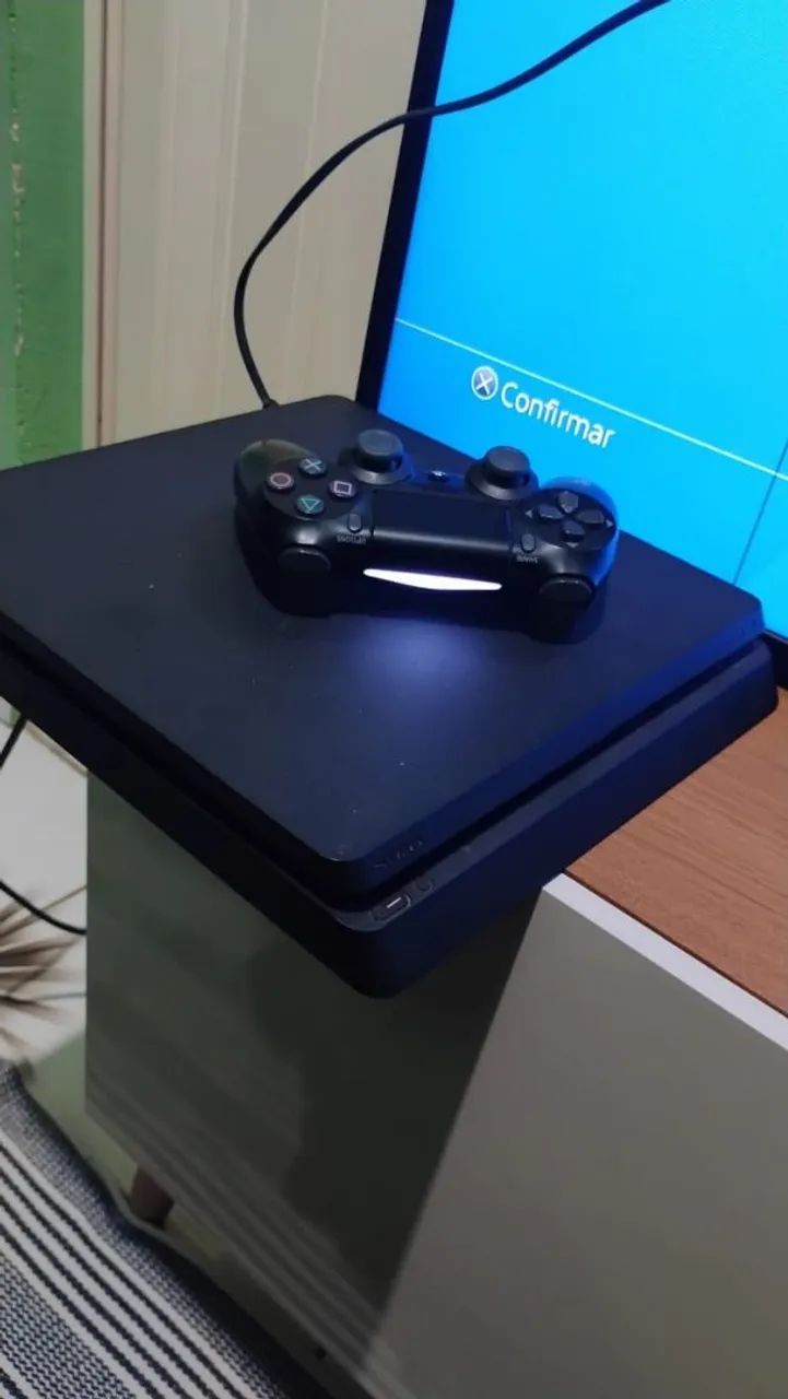 PS4 slim 1TB