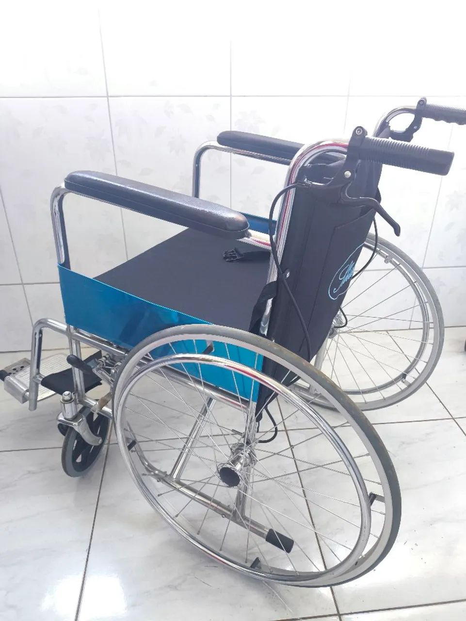 Cadeiras de roda importada.  - Foto 2