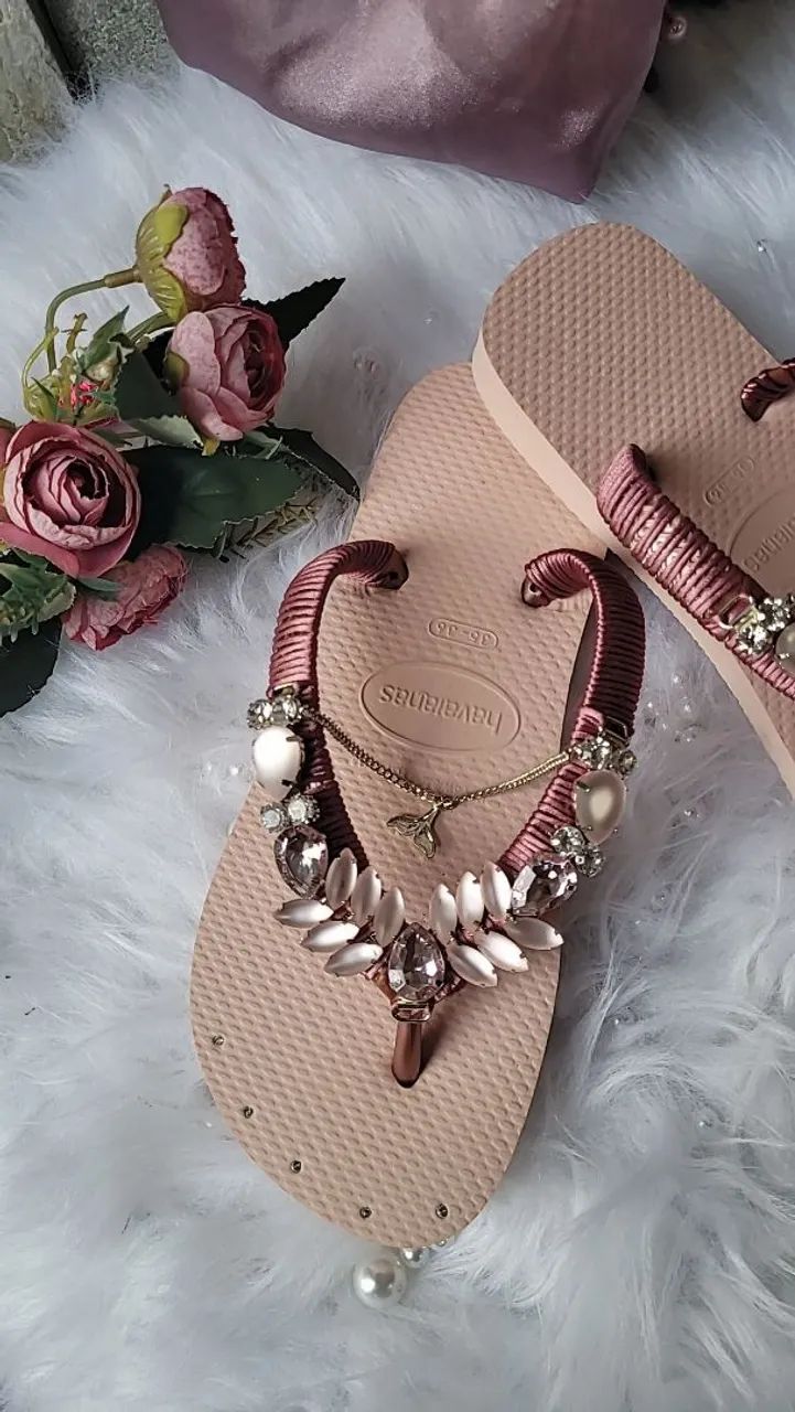 Vendo sandalias havaianas customizada  - Foto 4