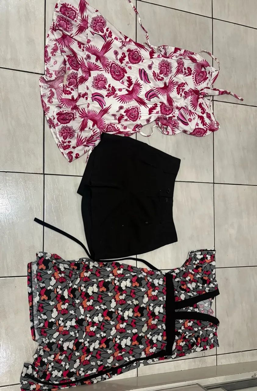 Lote de roupa feminina  - Foto 2