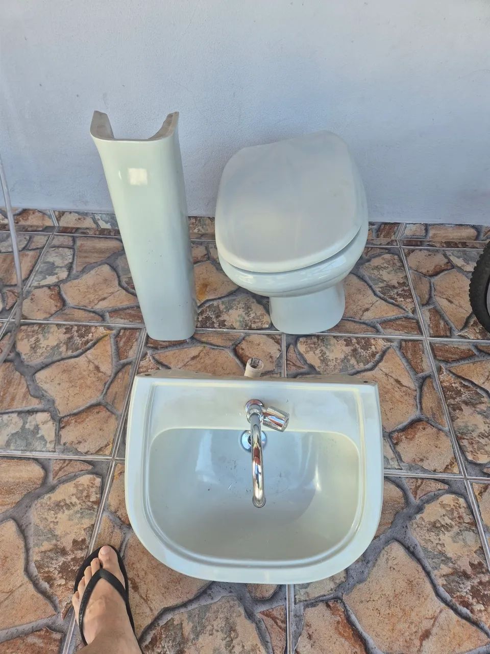Vaso de banheiro e pia 