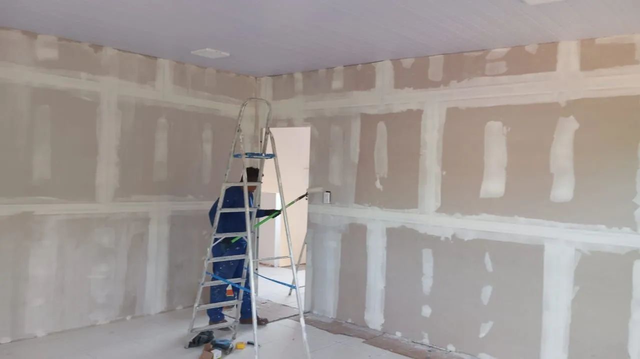 Forros pvc em amadeirado  e acartonado divisórias  - Foto 3