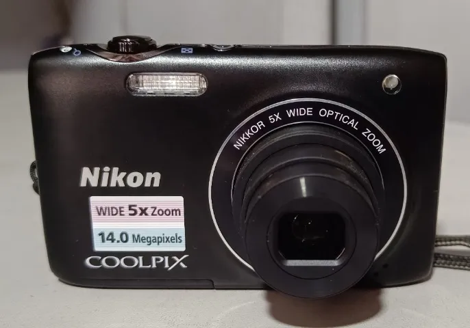 Nikon COOLPIX L100　フィルム２個 Amazon | 4枚 Sukix フィルム 、 ニコン Nikon COOLPIX L100 向けの