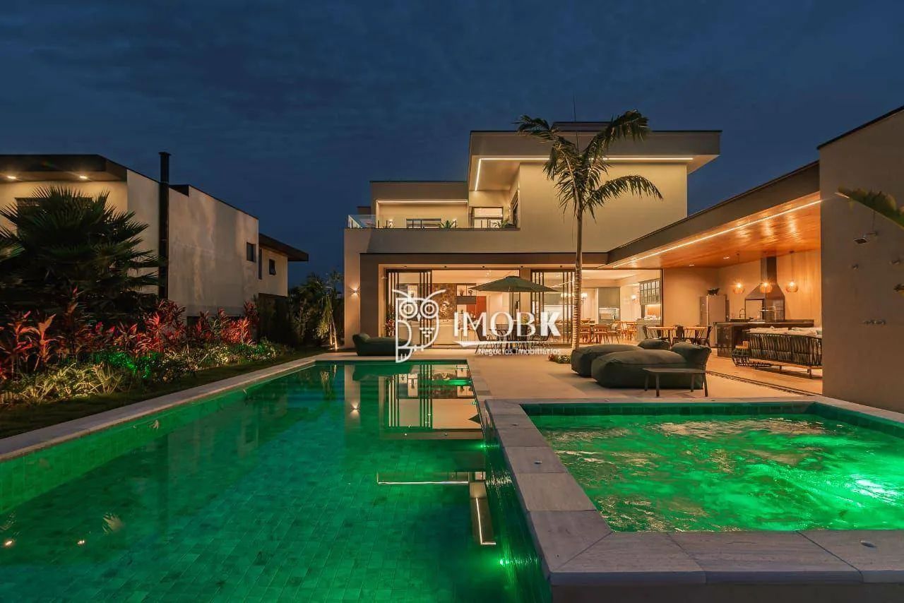 Casa Alto Padrao com campo de golfe 5 suites, mobiliada!