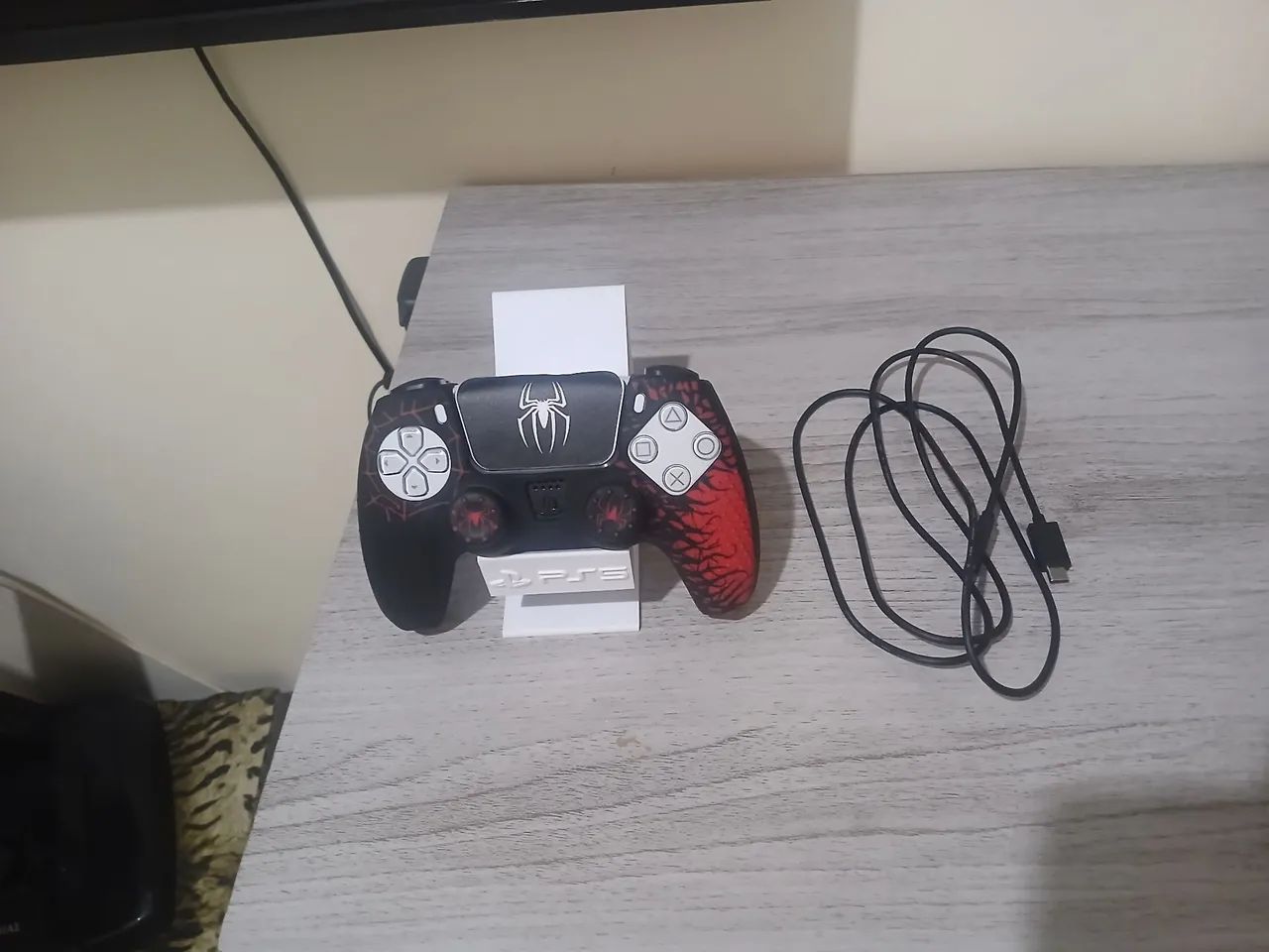 Controle  de ps5 original  + capa + base.