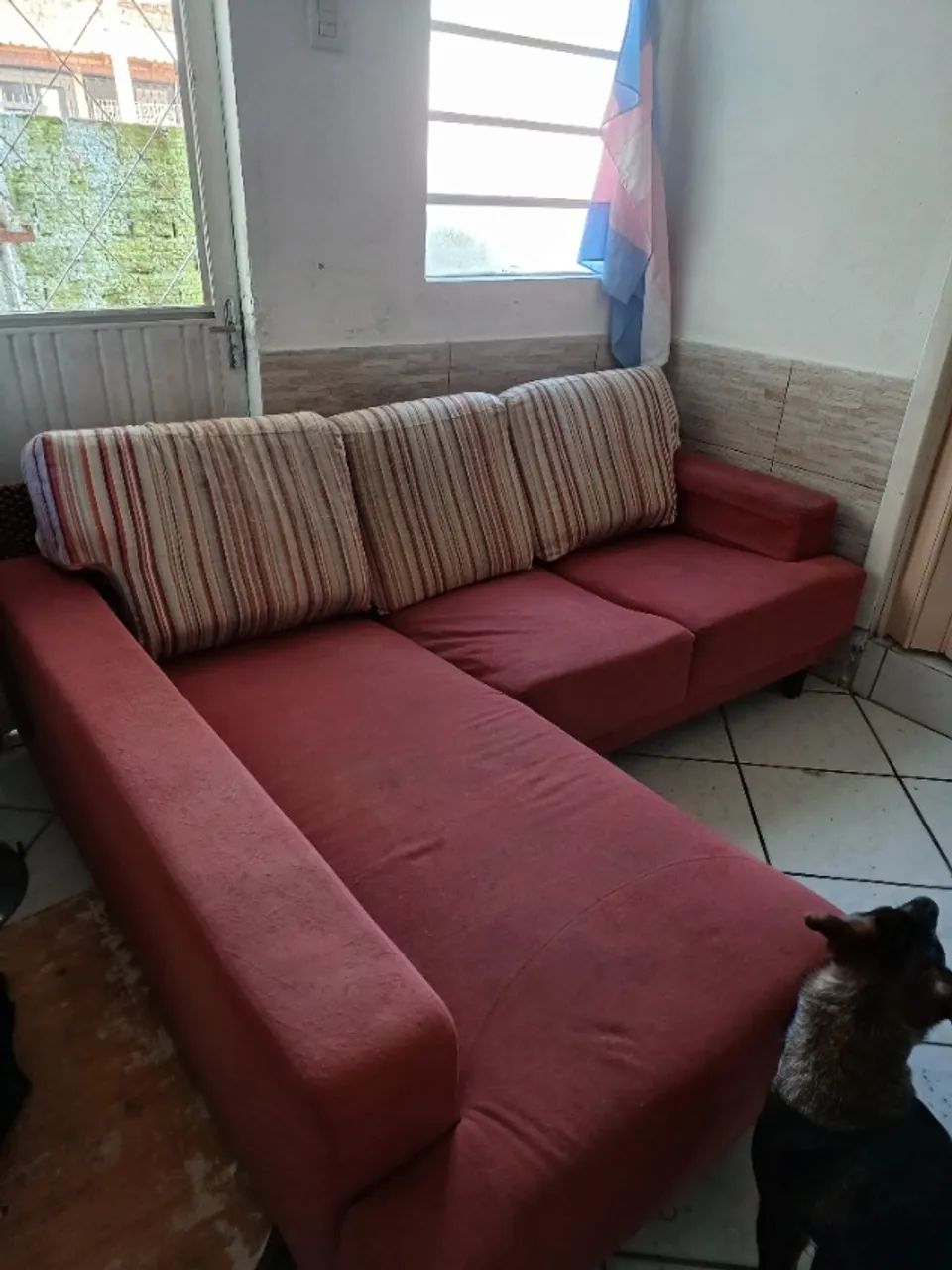 Sofa em L vermelho - Foto 2
