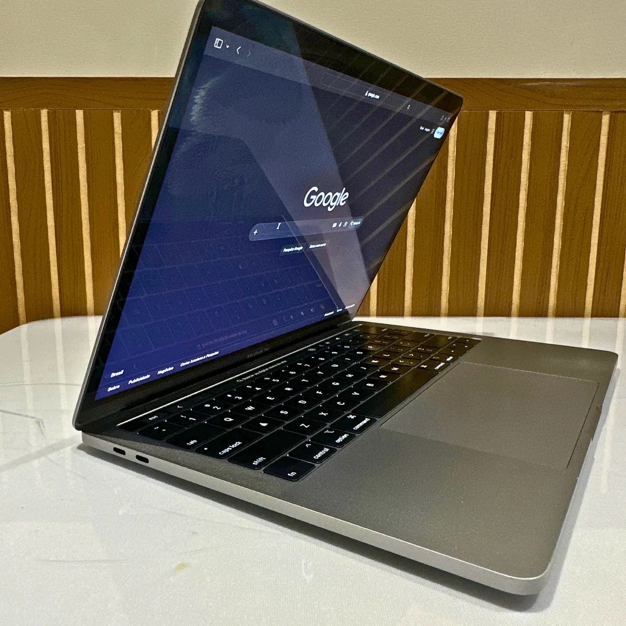 MacBook Pro - A1989 com Touch Bar - Foto 2
