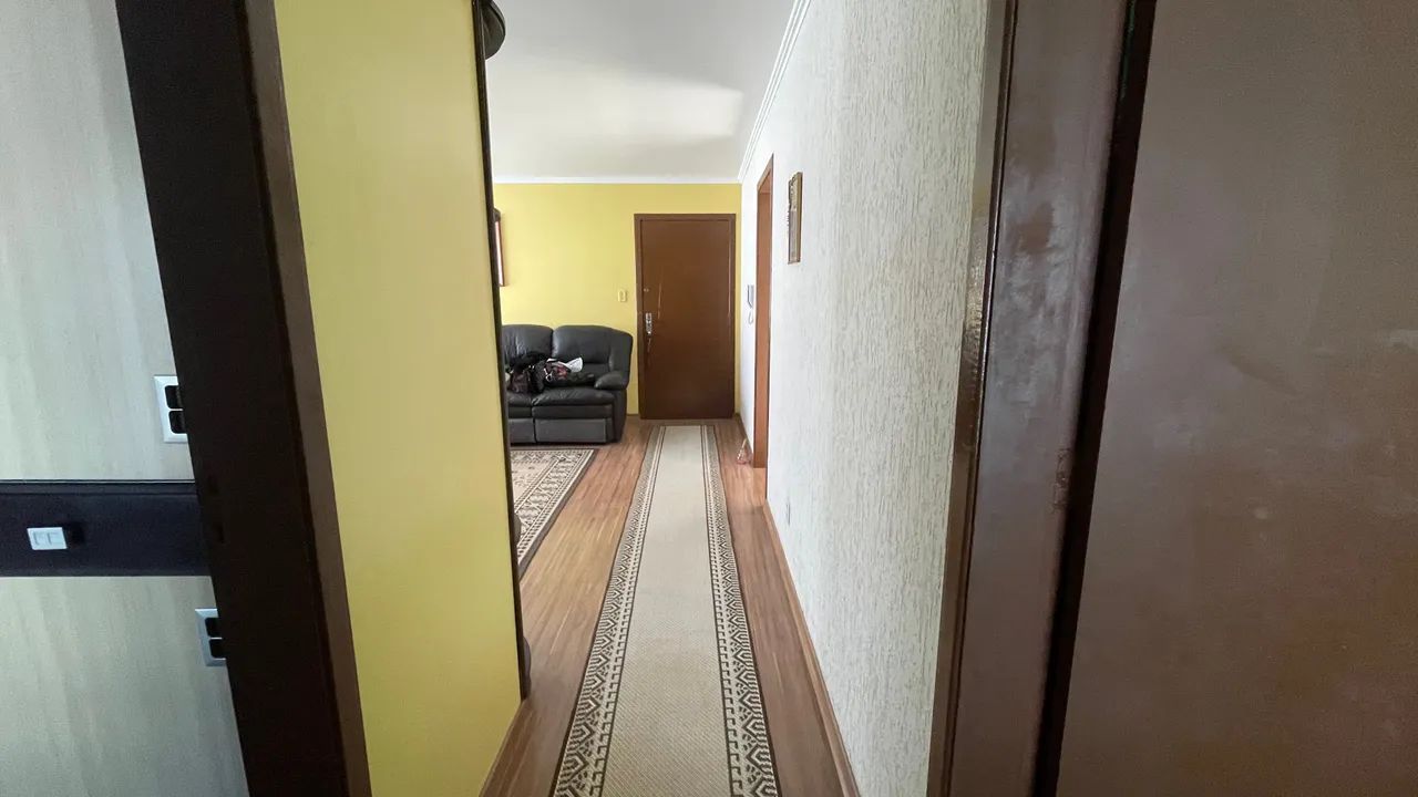 Apartamento à venda no Edifício Dona Antônia, Centro - 84 m², 2 quartos, cozinha com armár
