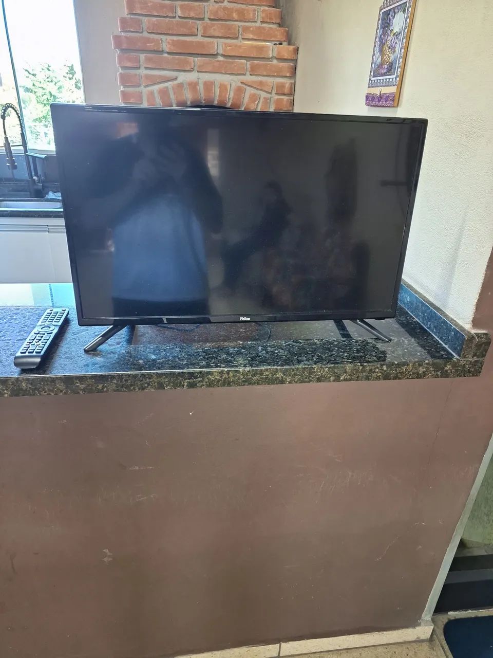 Tv led Philco 28" com conversor integrado 