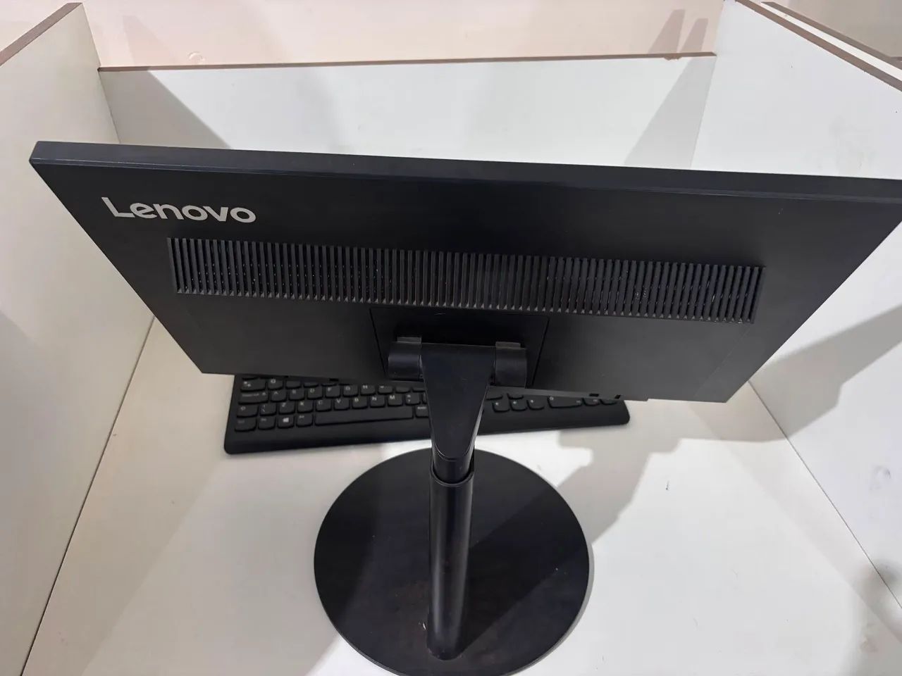Monitor Lenovo ThinkVision S22e-18 (21.5") - Foto 3