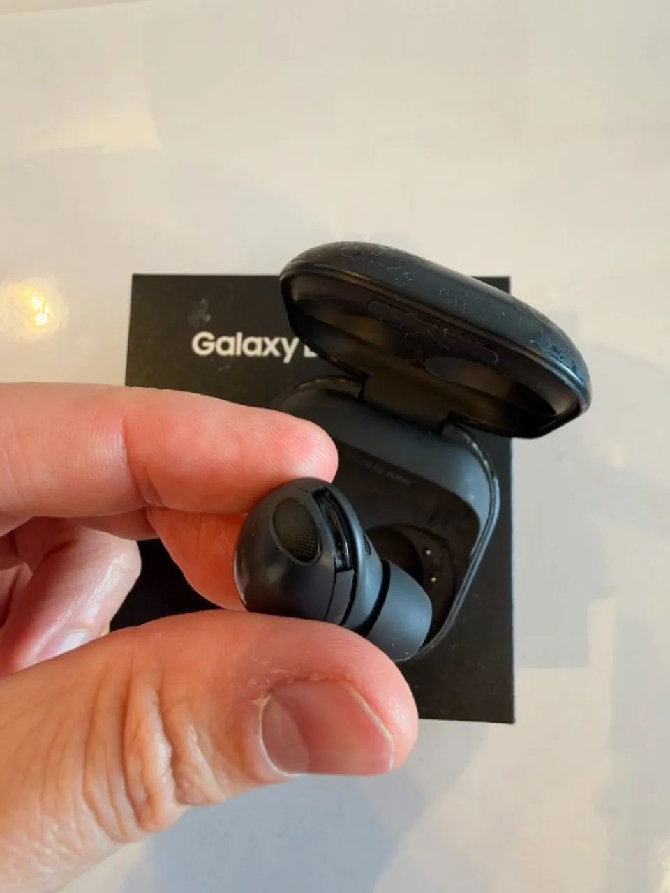 Galaxy Buds2 Pro Grafite - Funcionando, carcaça com avaria - Foto 3