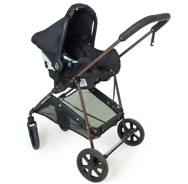 Carrinho bebê Galzeano com bebê conforto e base - Foto 2