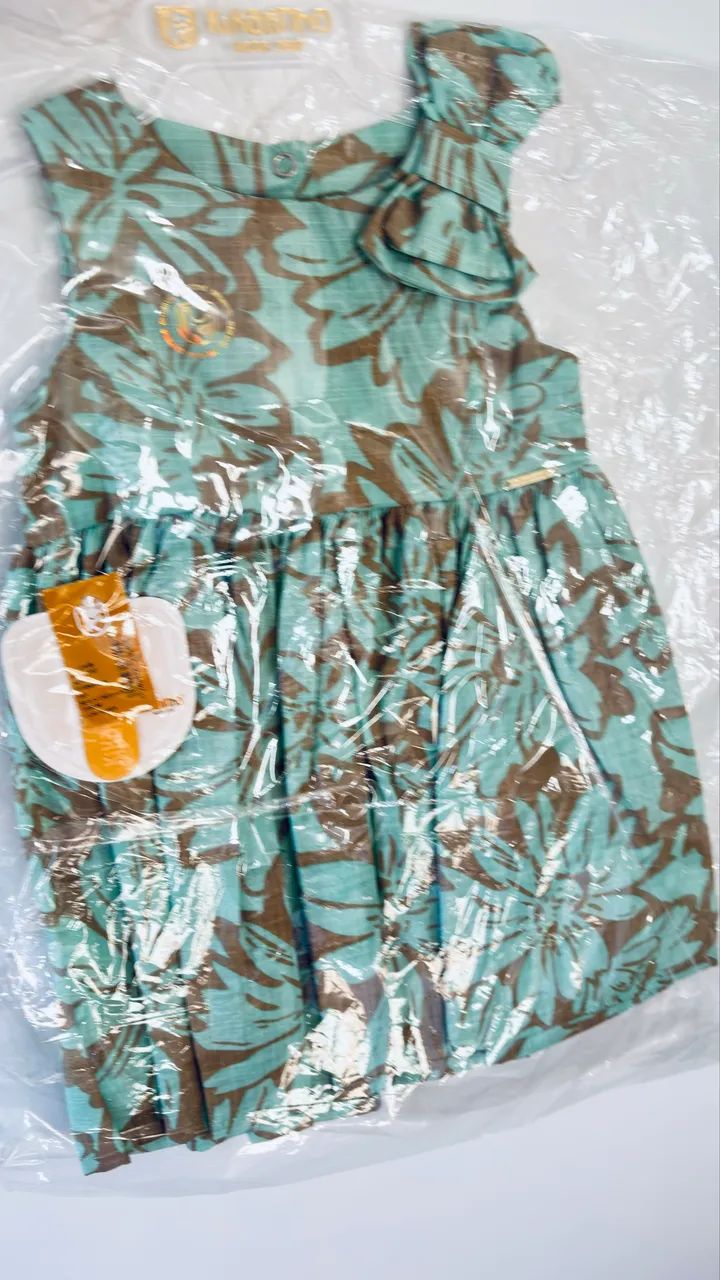 Lote de vestido de bebê