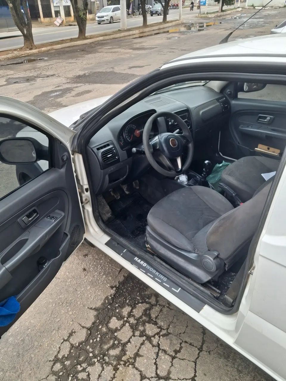 Fiat Strada Working Hard 1.4 Fire Flex 8V CS 2017 - Foto 5