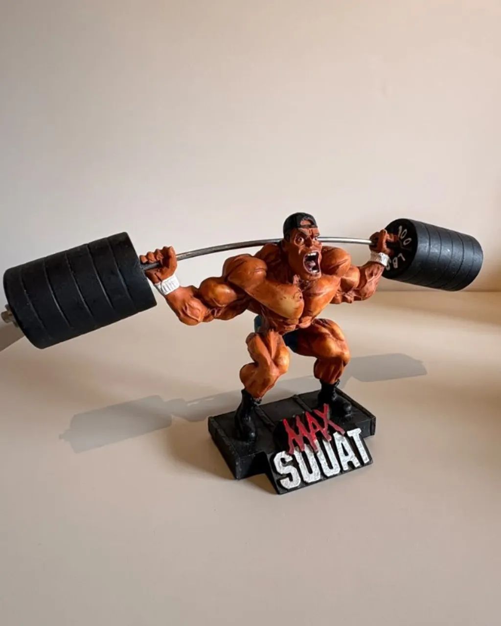 Estatueta Boneco De Musculação Agachamento Max Squat