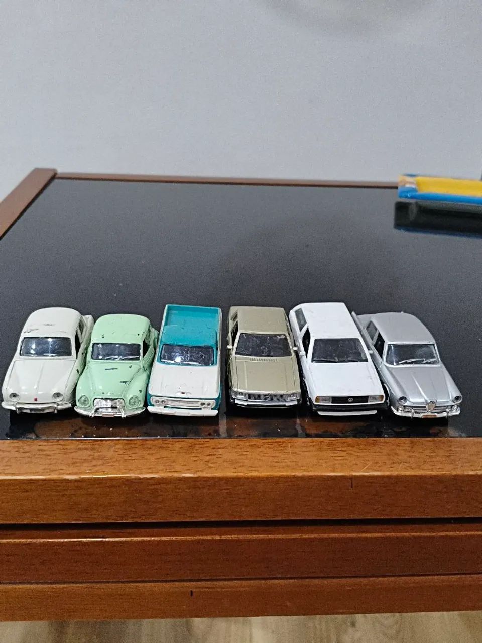 Carrinhos antigo 6 peças 