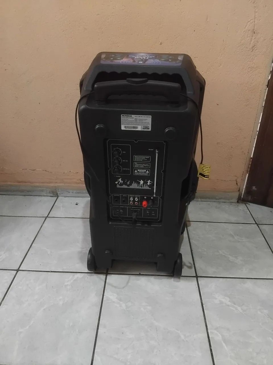 Vendo caixa de som mundial 