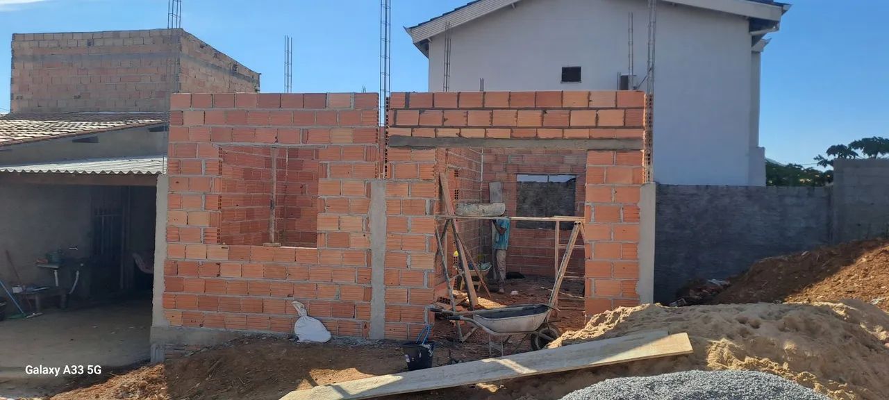pedreiro disponível