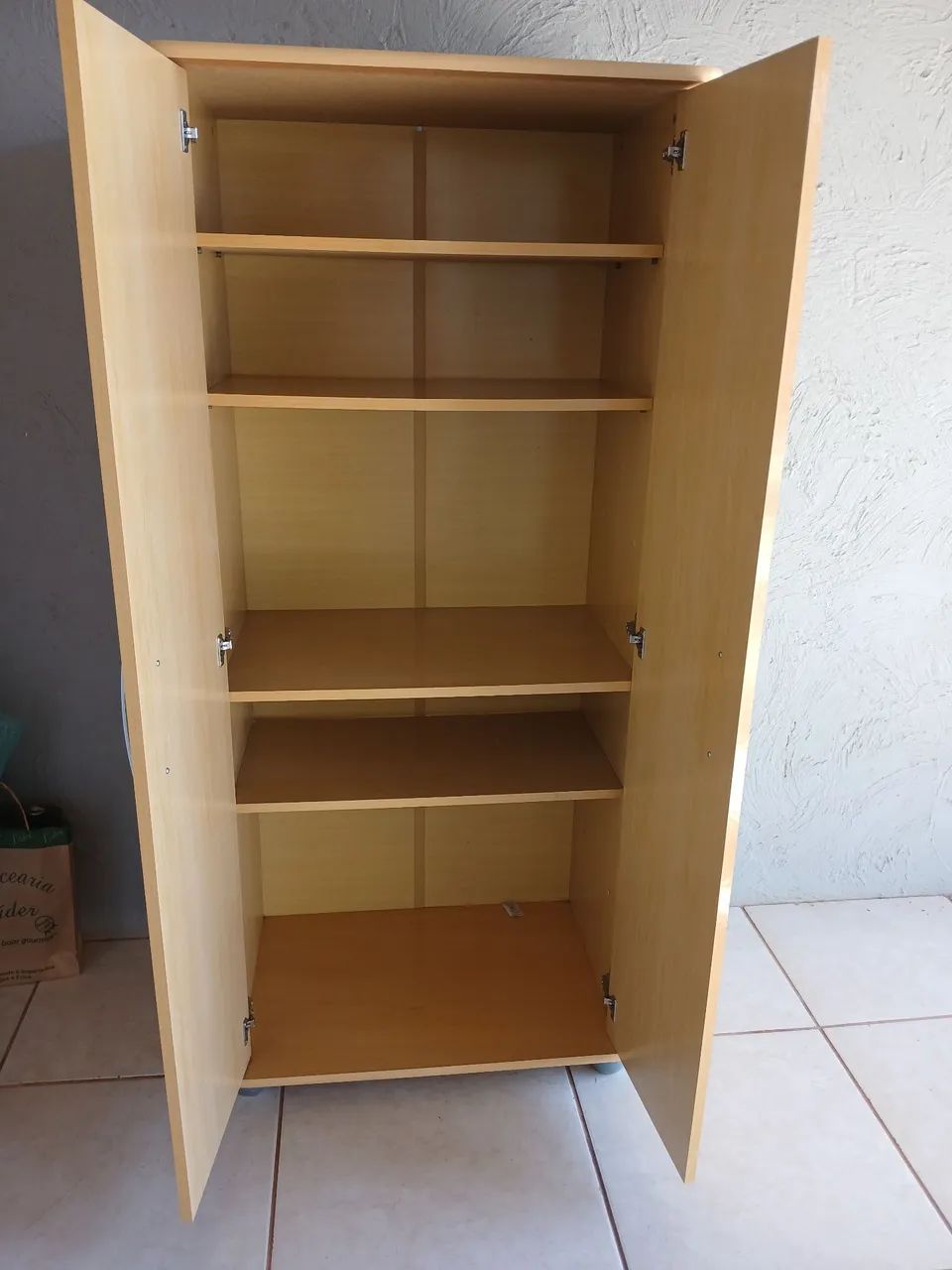 Armário guarda roupa multiuso bom estado! - Foto 5