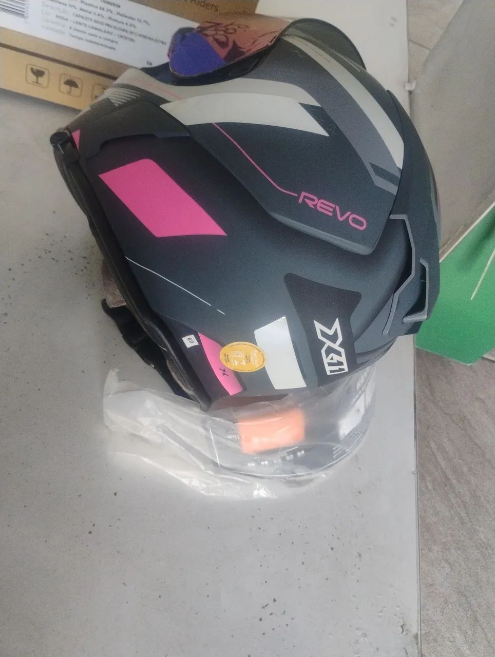 Capacete X11 modelo REVO PRO ELEVEN SV. - Foto 4