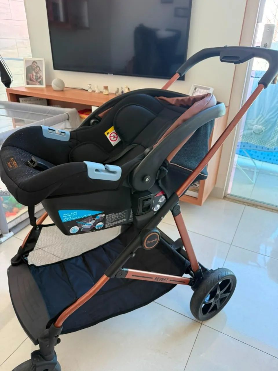 Carrinho Revert Burigotto com Bebê Confort - Foto 4