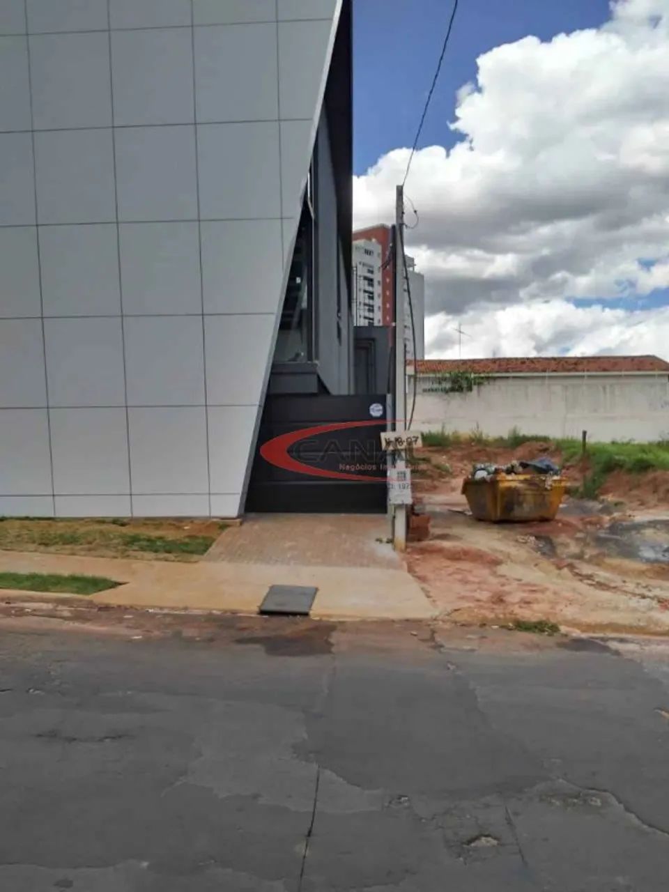 Lindo Imóvel Comercial, de esquina com Grande Visibilidade - Foto 3