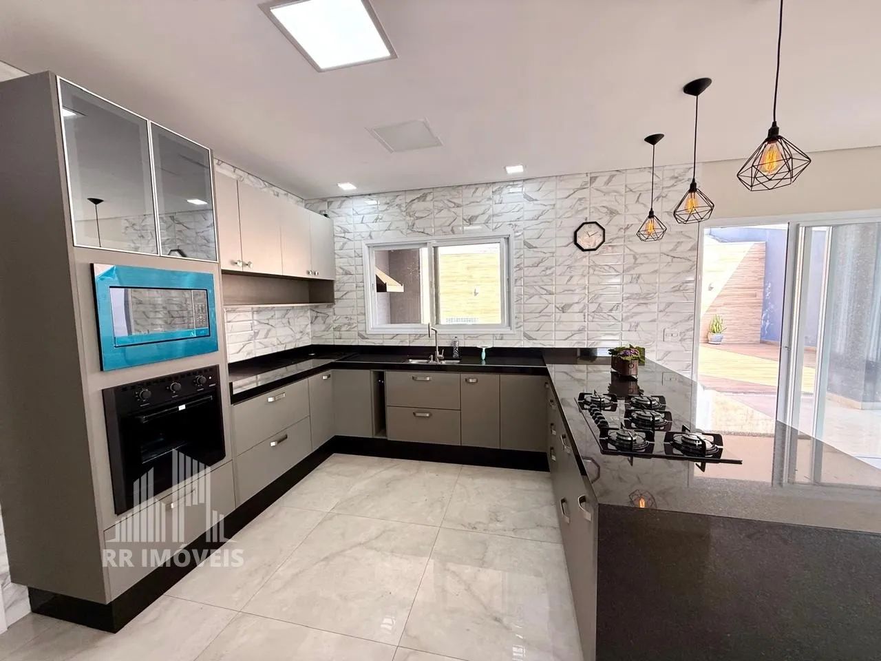 RR10424 Casa 287m² CONDOMÍNIO NEW VILLE - OPORTUNIDADE - 3 Suítes 6 Vagas - Santana de Par 2