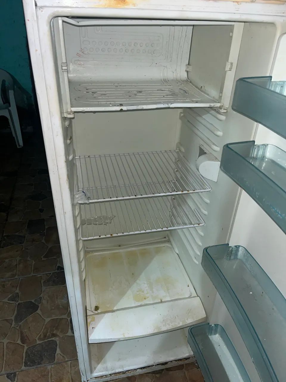 GELADEIRA USADA FUNCIONANDO PERFEITAMENTE  - Foto 3