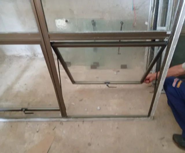 Janelas de Alumínio  usadas em bom estado  - Foto 4